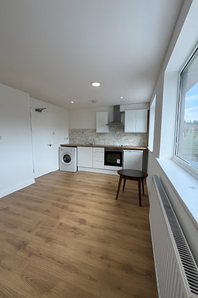 Brand new studio flat with garden in Walthamstow  Main Photo