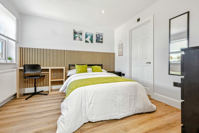 Southchurch, SS1 - Newly Refurbished Luxury Rooms Main Photo
