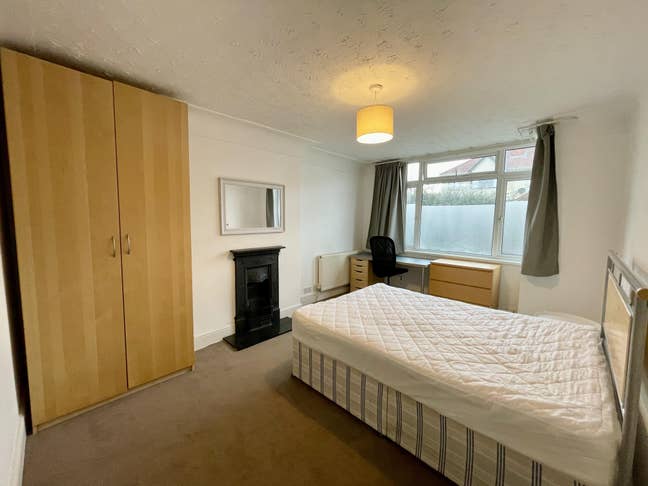 Bills Inclusive - Student Rooms on Filton +Parking Main Photo