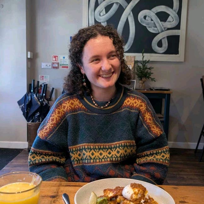 Looking for freindly house/flat share  Main Photo