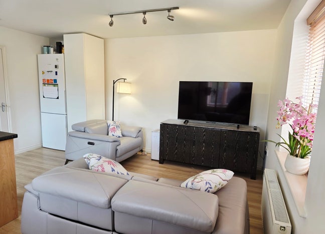 Stunning large master double room available Main Photo