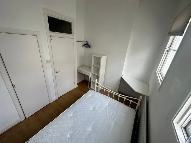 ✹ROOM in 4bed + balcony, next to Portobello Road✹ Main Photo