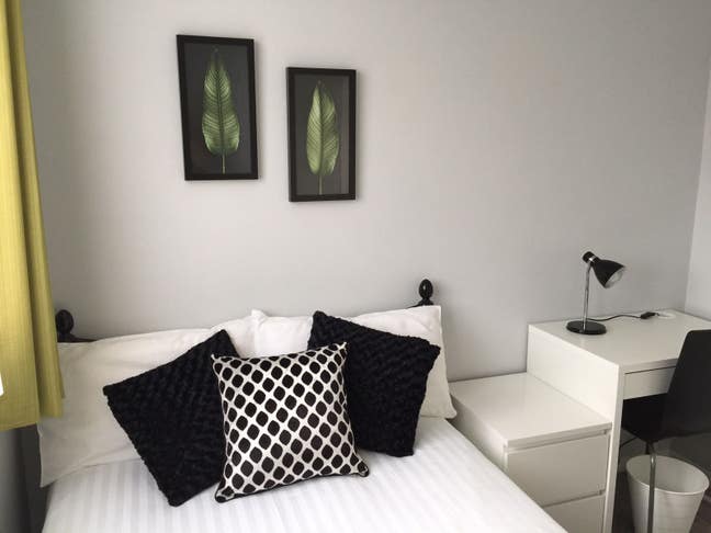 Small Double Room in Friendly Young House Share Main Photo
