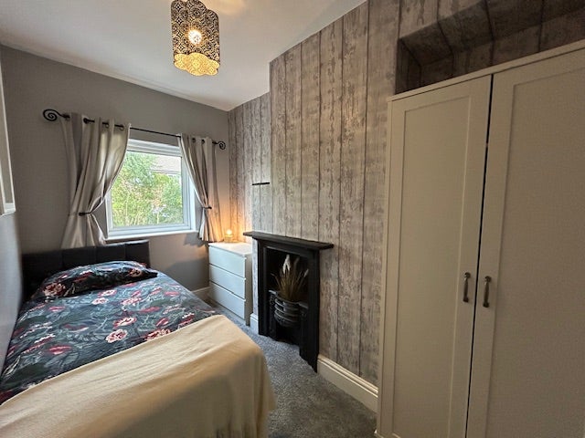 Single room to let in Shared House Main Photo