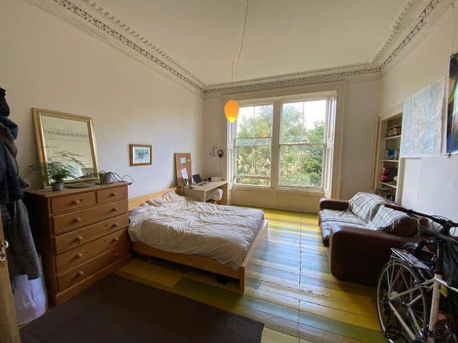 Double Room to let in Bruntsfield   Main Photo