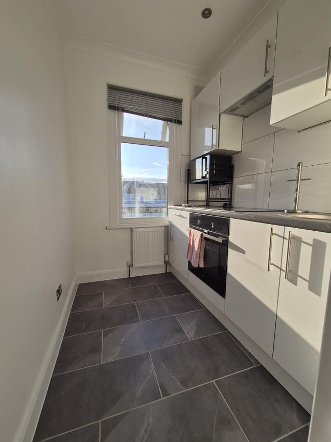 Modern House Share – Ensuite & Double Rooms Availa Main Photo