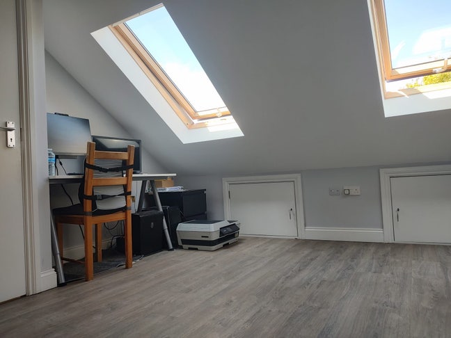A large Queen Size En-suite bedroom  Main Photo