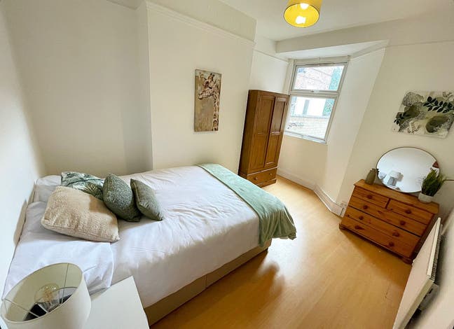 Cosy Room located in Fosse Road South! Main Photo
