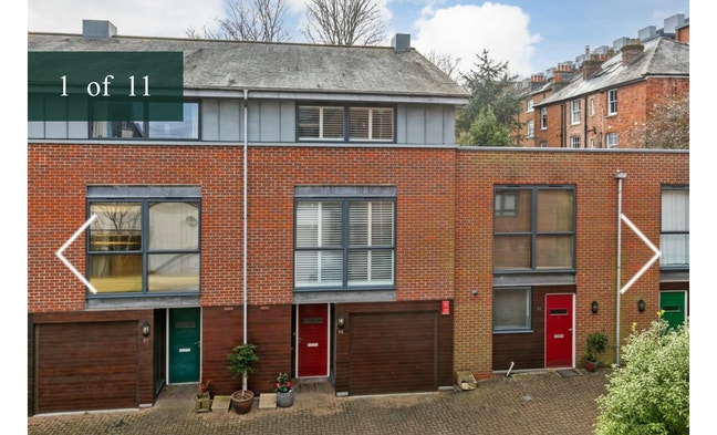 Room to let in 4 bed house Main Photo