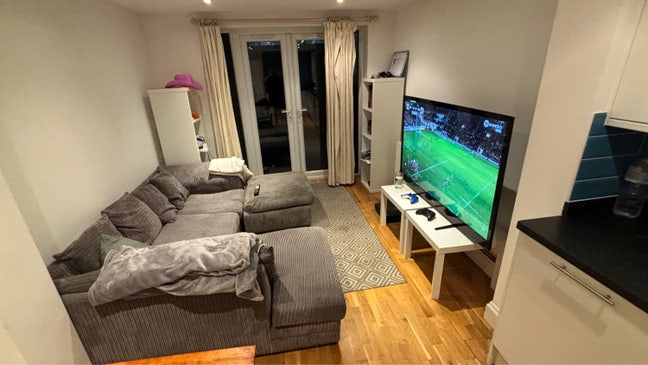 Large Bedroom for rent in Clapham North  Main Photo