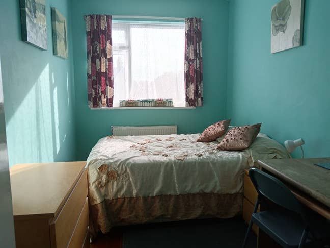 Available Now- Double room in Eastbourne-Town Cent Main Photo