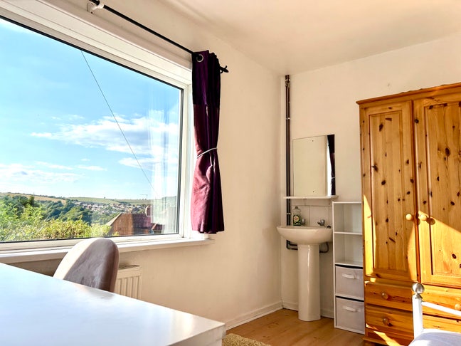 🔥Double Room + Sink🔥Bills inc.+Cleaner🔥Free Parkin Main Photo