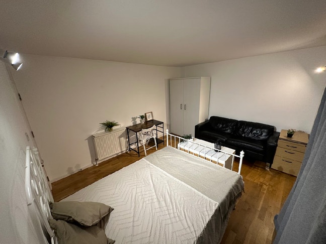 ⭐Double Room P. Balcon/15 Min Away to Westminster⭐ Main Photo