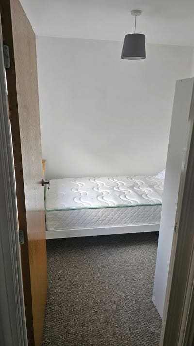 Single Room Available in Detached House – Bicester Main Photo