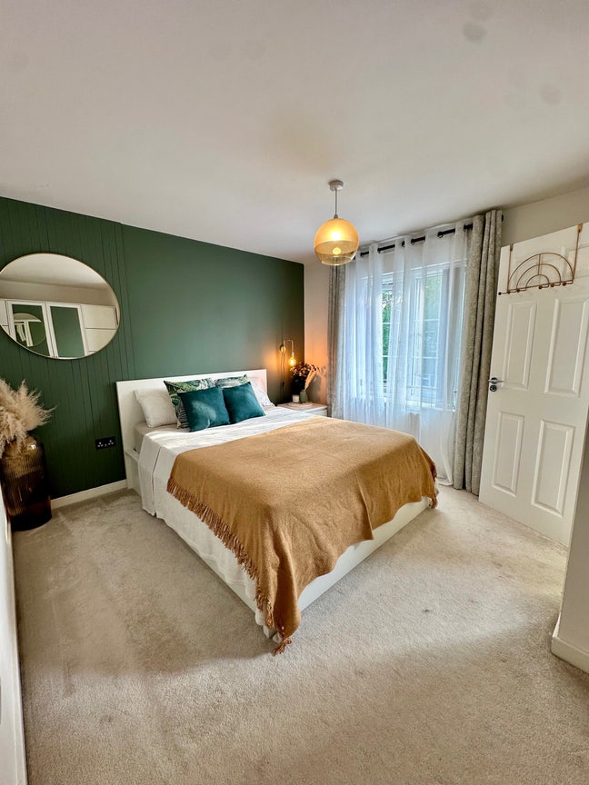 Beautiful En-Suite 5 Mins From B’Ham Intl & NEC! Main Photo