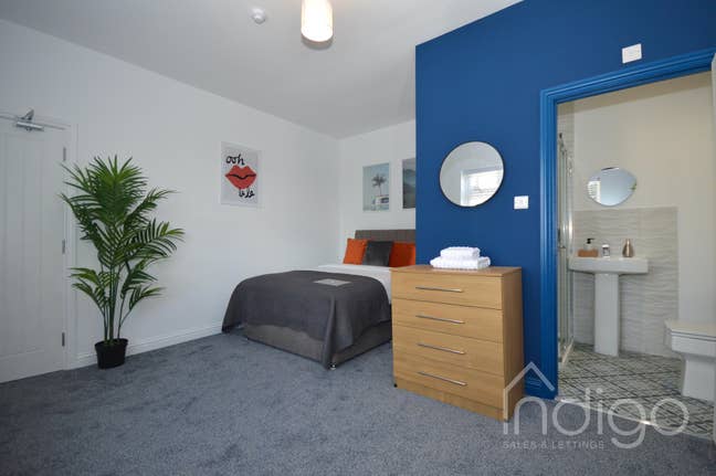 🫧 Luxurious En-Suite Room | Waterloo Road ST6✨ Main Photo