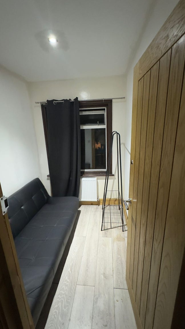 🏠 Room to Let in South Harrow Main Photo