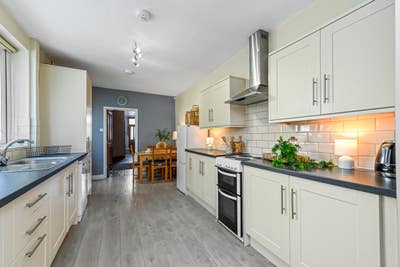 **Double Room**Inclusive of All Bills** Main Photo