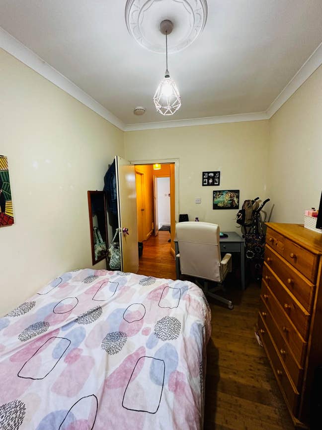 Double room for rent in Chiswick Bills included! Main Photo