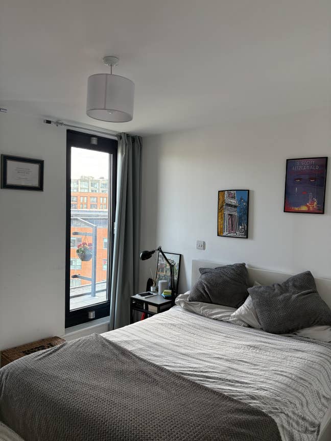 Room for rent in Borough Main Photo
