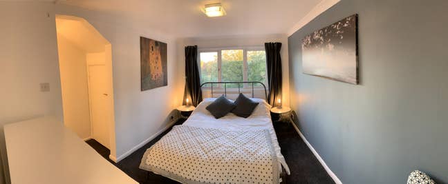 Ensuite Double Room - Furnished - Central Main Photo