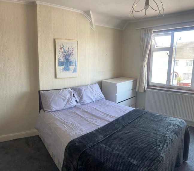 🛏️ Double Room to Let in - Neasden Main Photo