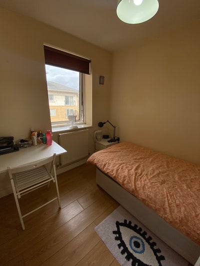 Single Room | 2 Mins from East India DLR | Zone 2 Main Photo