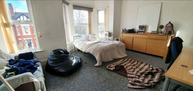 4 bed house  Main Photo