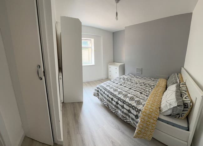  1 Spacious double room nearby station Main Photo