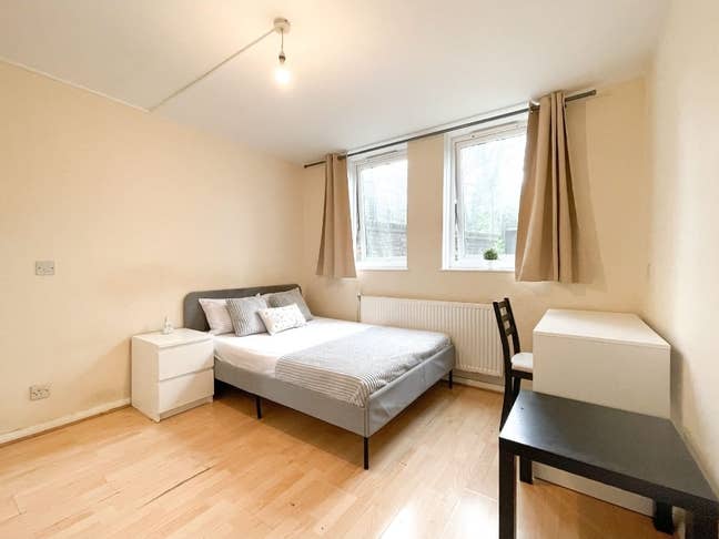 3 Rooms / 2 Ready Now !  Perfect for Friends  Main Photo