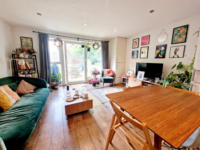 Stunning Whole 3 bedroom in Clapton Main Photo