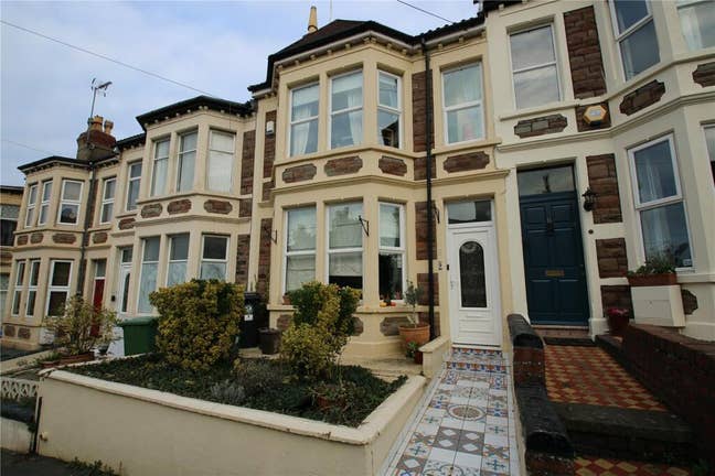 2 double rooms to rent in beautiful 3 bed Main Photo