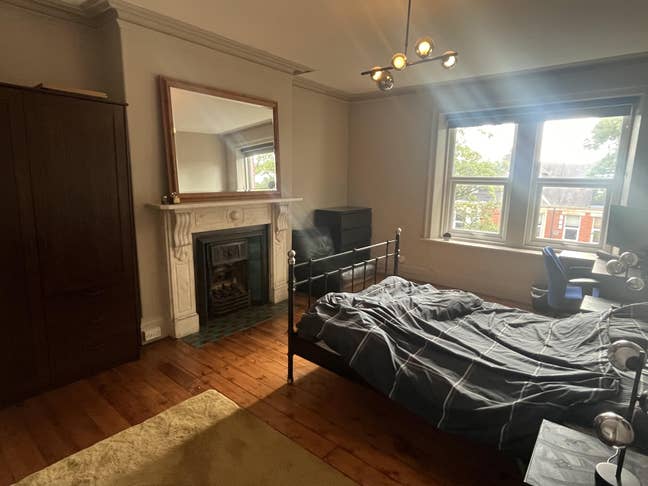 Spacious double room in central Jesmond Main Photo