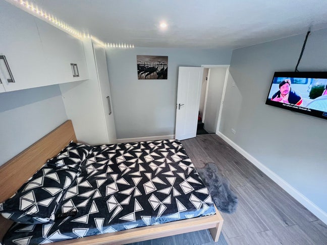 Room to let  Main Photo