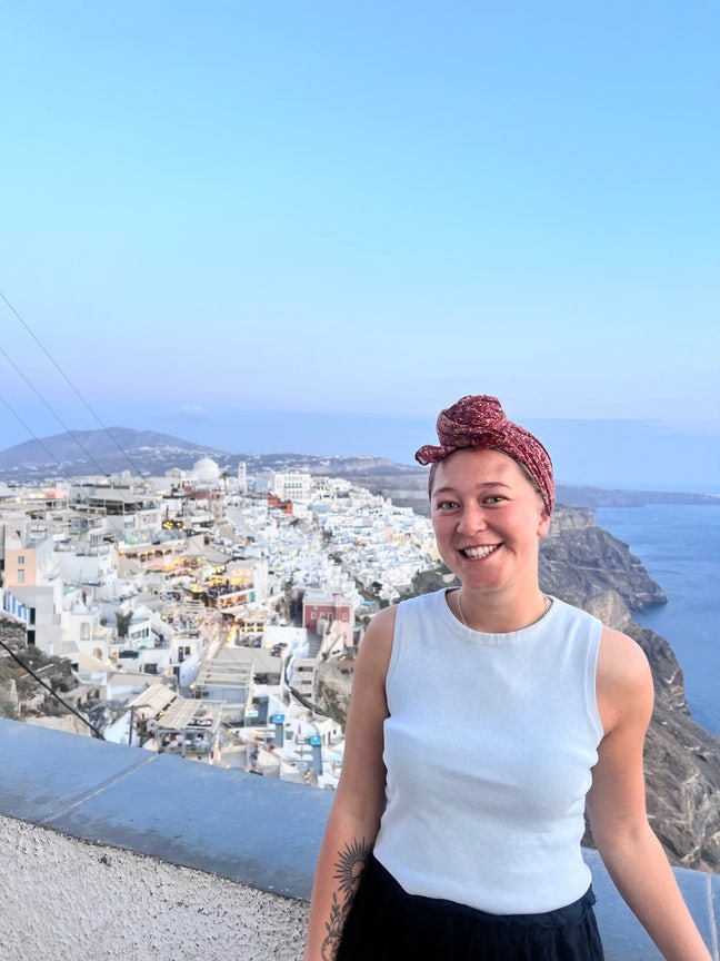 Hi, I’m Annieke, originally from New Zealan... Main Photo