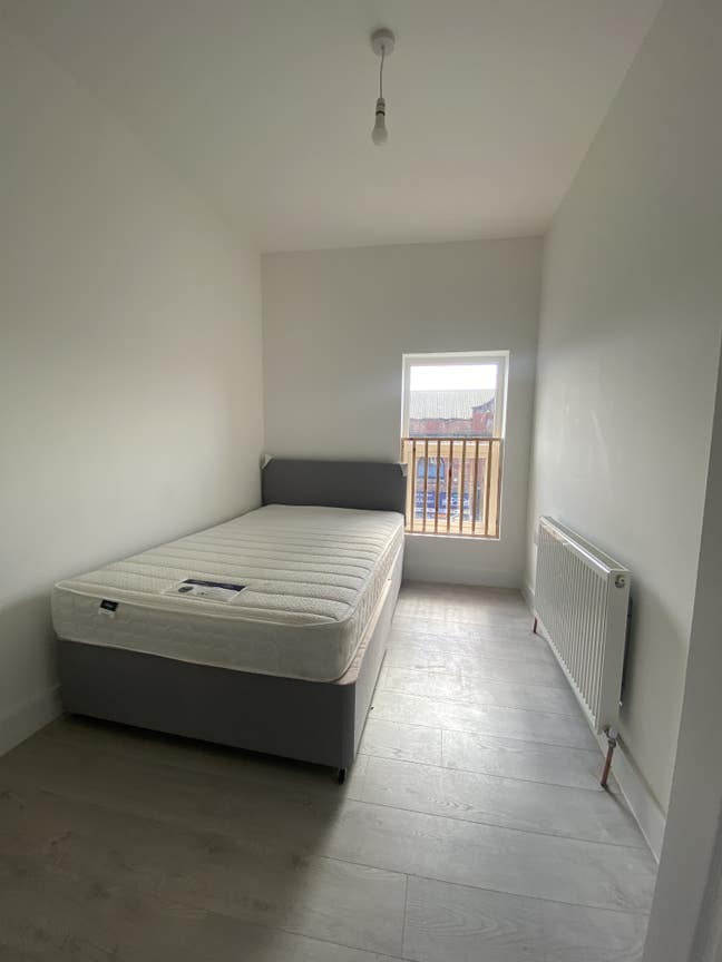 Room Available for 4-bedroom flat on Curry Mile Main Photo