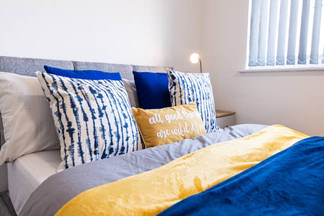 Great Double Ensuite Close to City Centre & Hospit Main Photo