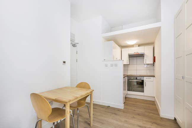 Great Studio Earls Court (Inc Some Bills) Main Photo