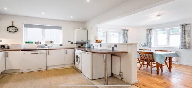 Hayle-Working Professionals/Relocators/Contractors Main Photo