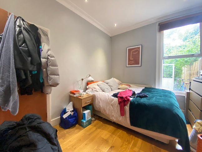 Furnish Bedroom | Council Tax & WIFI INC | Brixton Main Photo