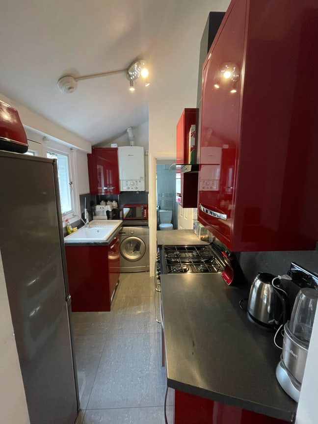 Very large double room in Notting Hill Main Photo
