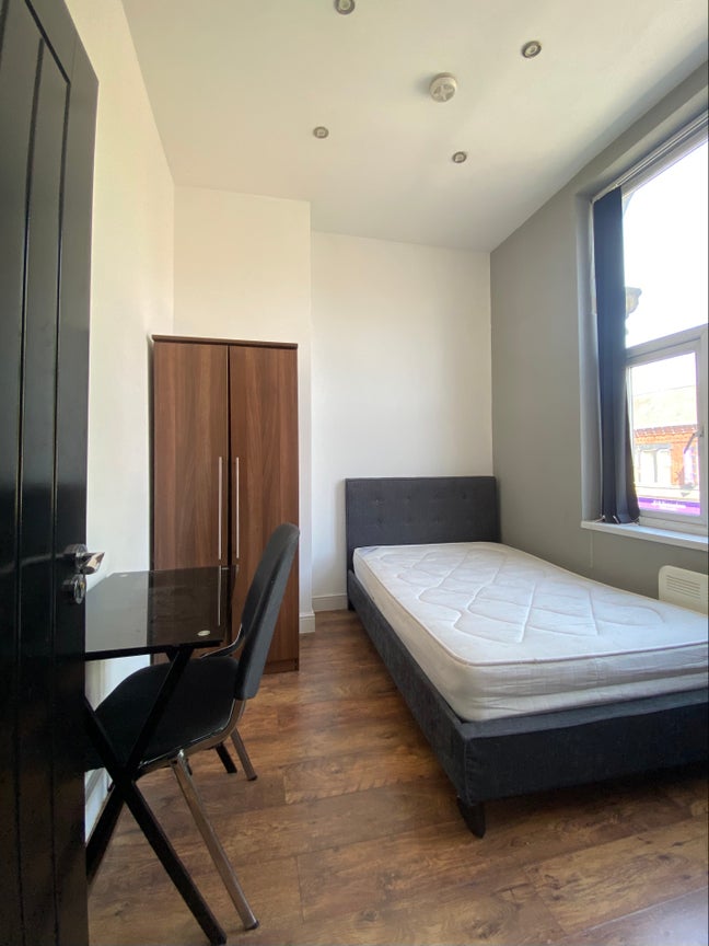 Double Room in Chorlton Flat Share Main Photo