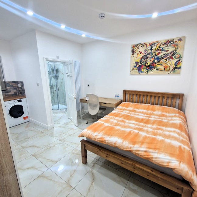 🌟 Modern Self-Contained Room-Fully Furnished🌟 Main Photo