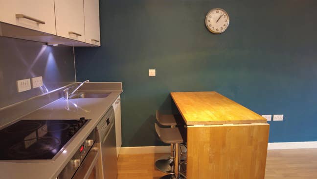 2 bedrooms Wakefield Westgate with garage Main Photo