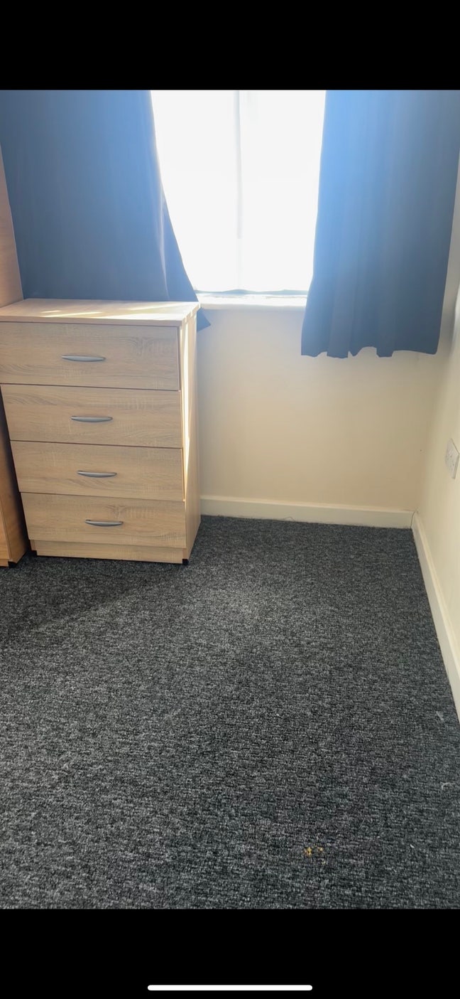 Double Room Available Main Photo