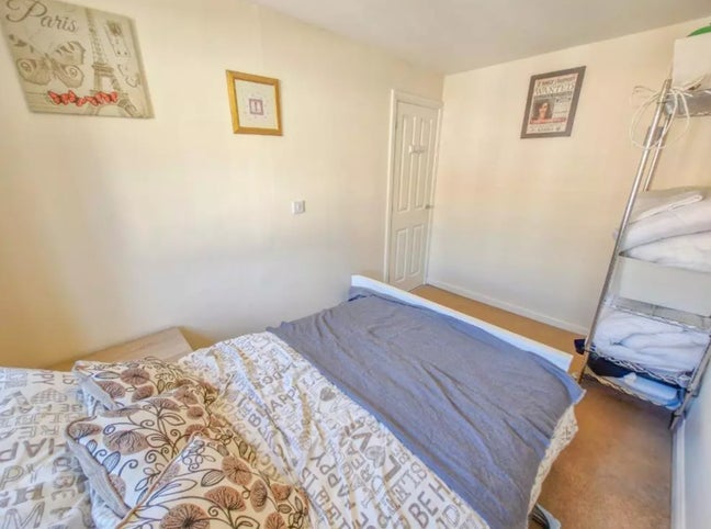 1 double room available , shared house middlemoor  Main Photo