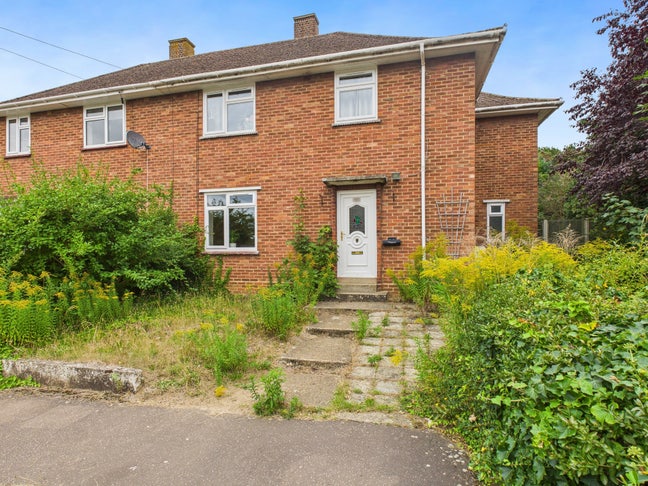 8 Available Rooms in a Spacious Home  Main Photo