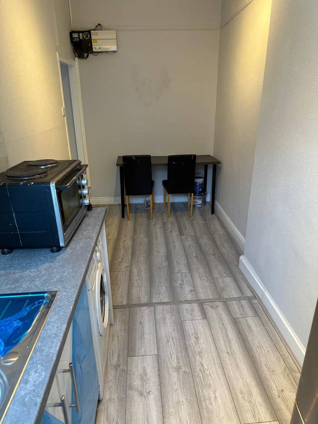 Barons Court**Large 1 Bedroom Flat**Terrace Main Photo