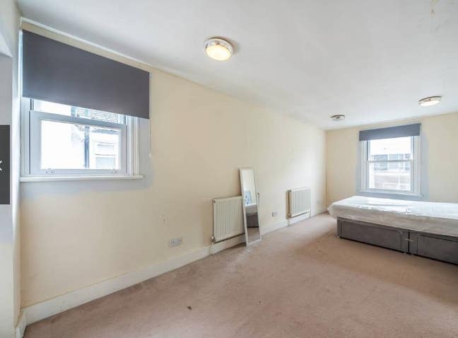 3 rooms to let 3 bedroom flat  Main Photo