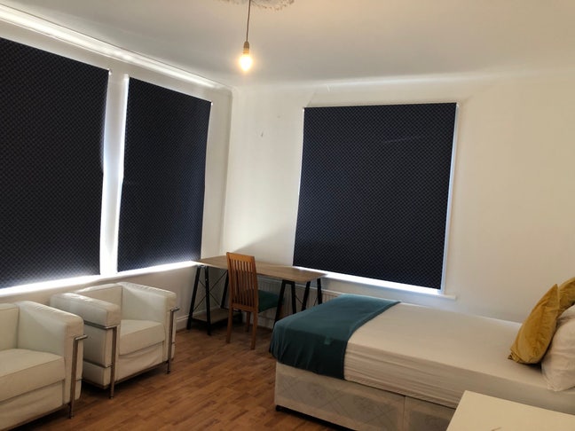✨Spacious double room  in Manor house Main Photo
